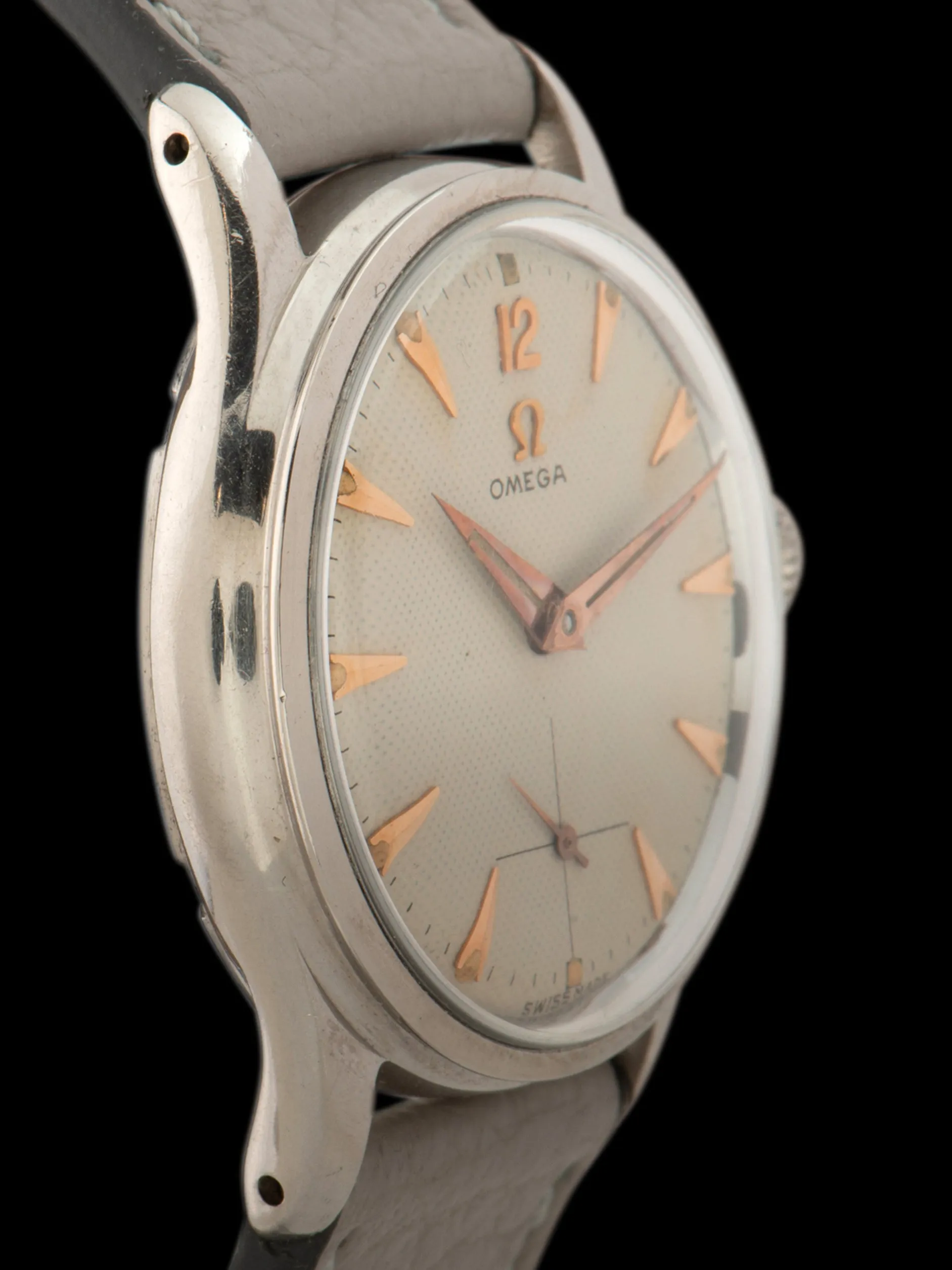 1950 Omega (Ref. 2691 1) "Honeycomb Dial" Cal. 410