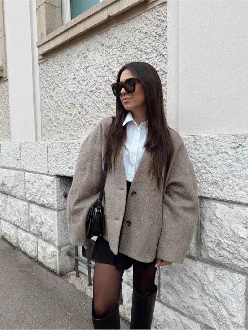 Chloe - Chic oversized blazer for minimalist style and comfort