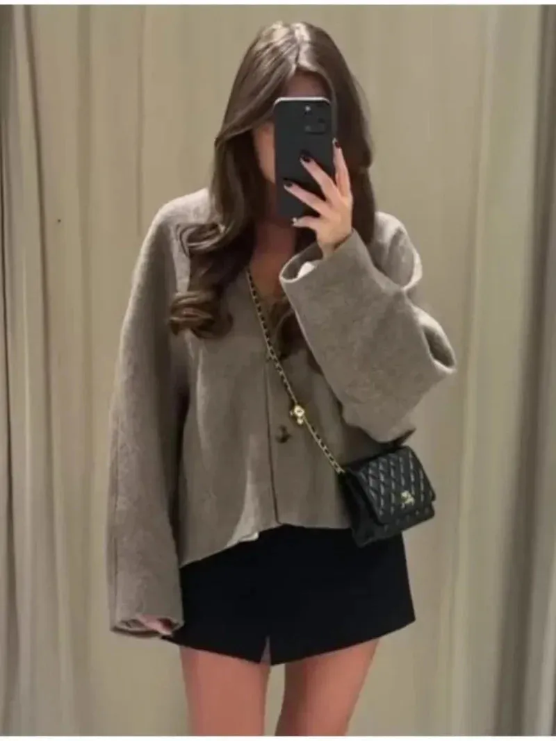 Chloe - Chic oversized blazer for minimalist style and comfort