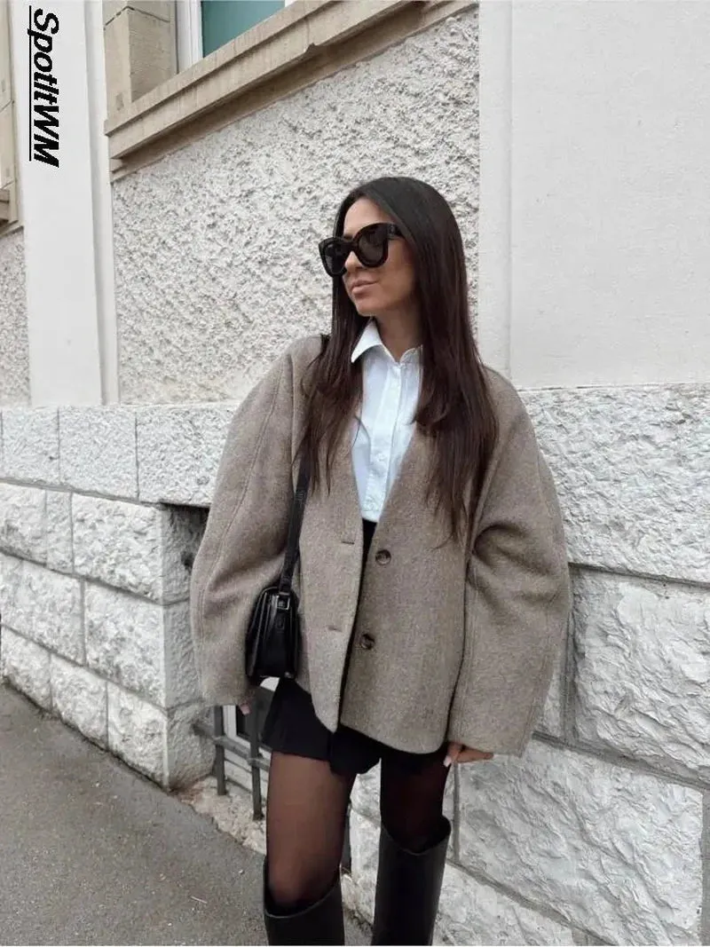 Chloe - Chic oversized blazer for minimalist style and comfort
