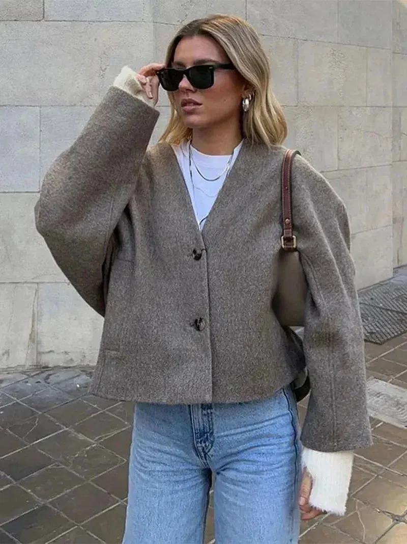Chloe - Chic oversized blazer for minimalist style and comfort