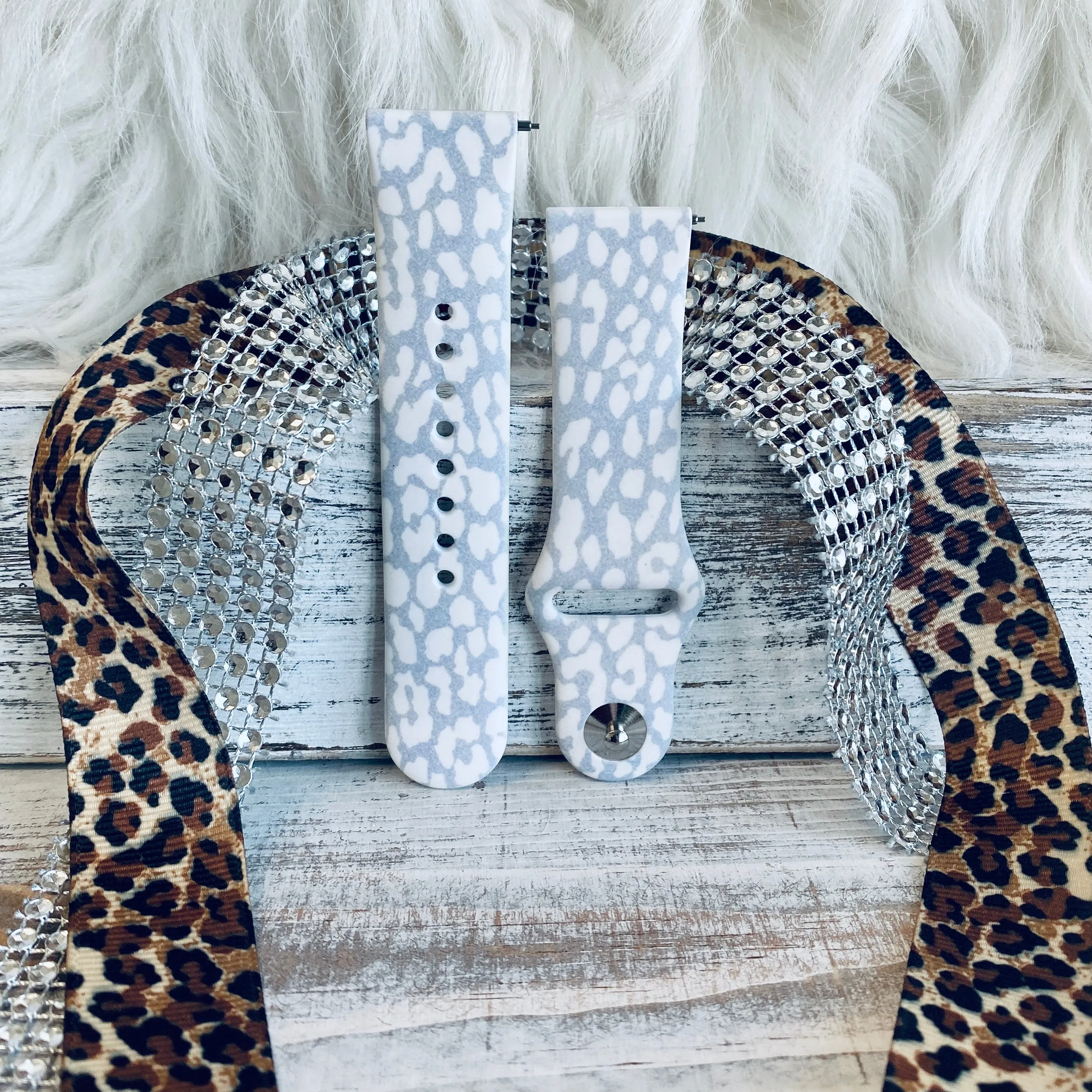 Snow Leopard Print Silicone Band For Fitbit Versa 1/2